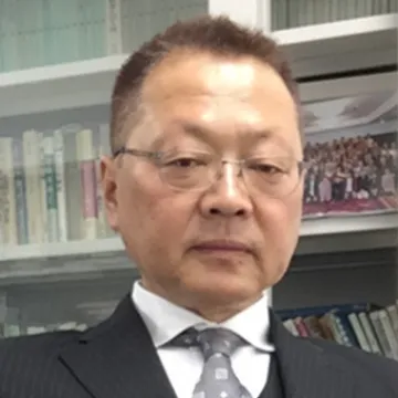 基礎教育センター長 渡辺 一雄
