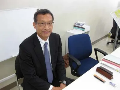 堀 隆 先生