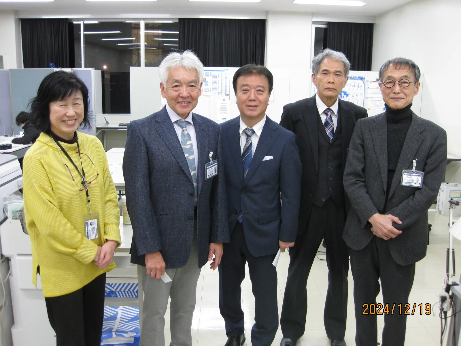 学習サポートセンター アスク2 学長(中央)と