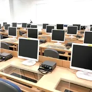 外国語学習施設（CALL Room）